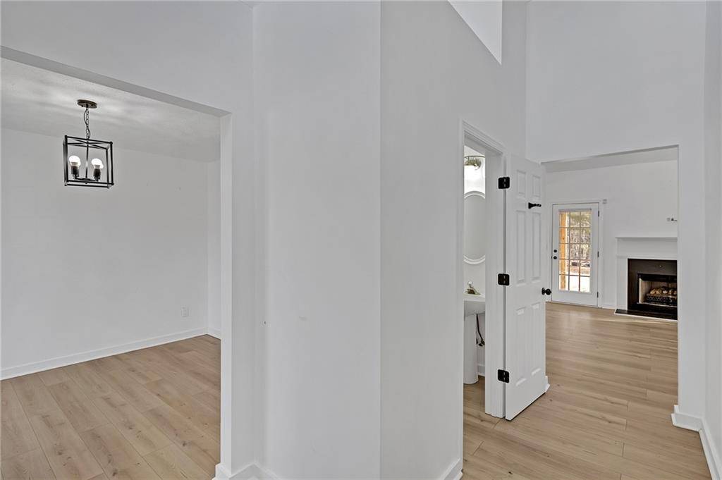 Mcdonough, GA 30253,827 White Dove DR