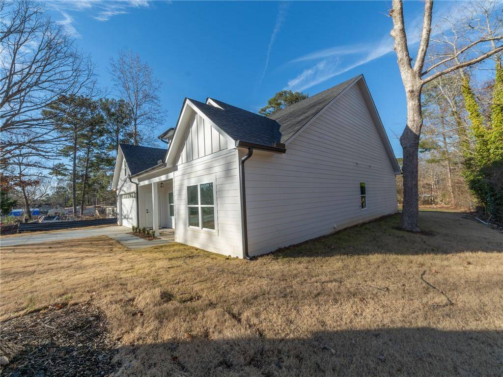 Acworth, GA 30102,4392 Navajo LN SE