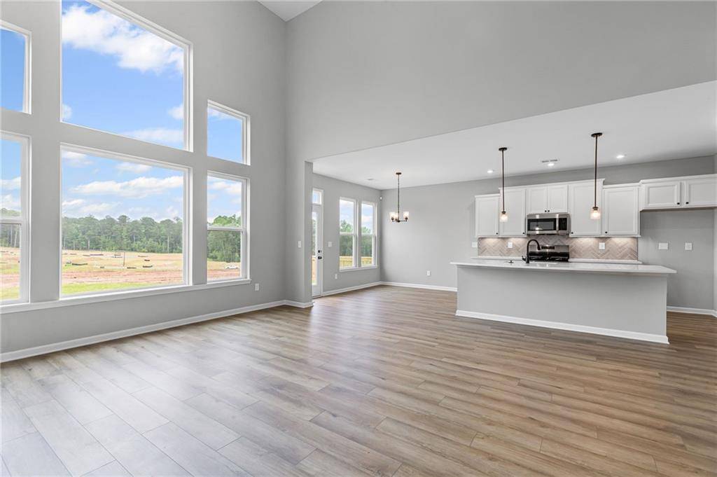 Hoschton, GA 30548,645 Crystal Lake Pkwy