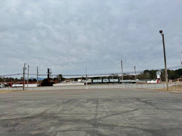 Dalton, GA 30721,2213 Cleveland HWY