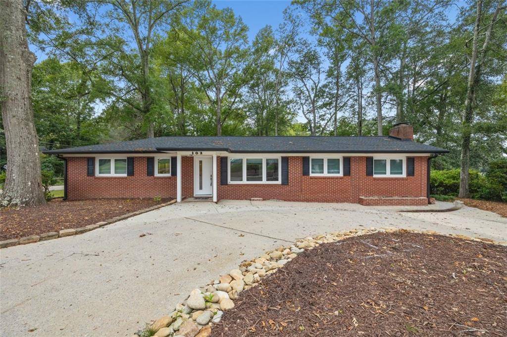 Carrollton, GA 30117,102 S LAKESHORE DR