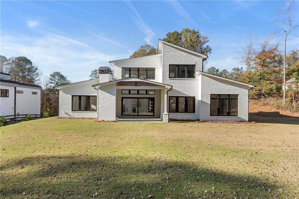 Hoschton, GA 30548,1676 Thomas DR