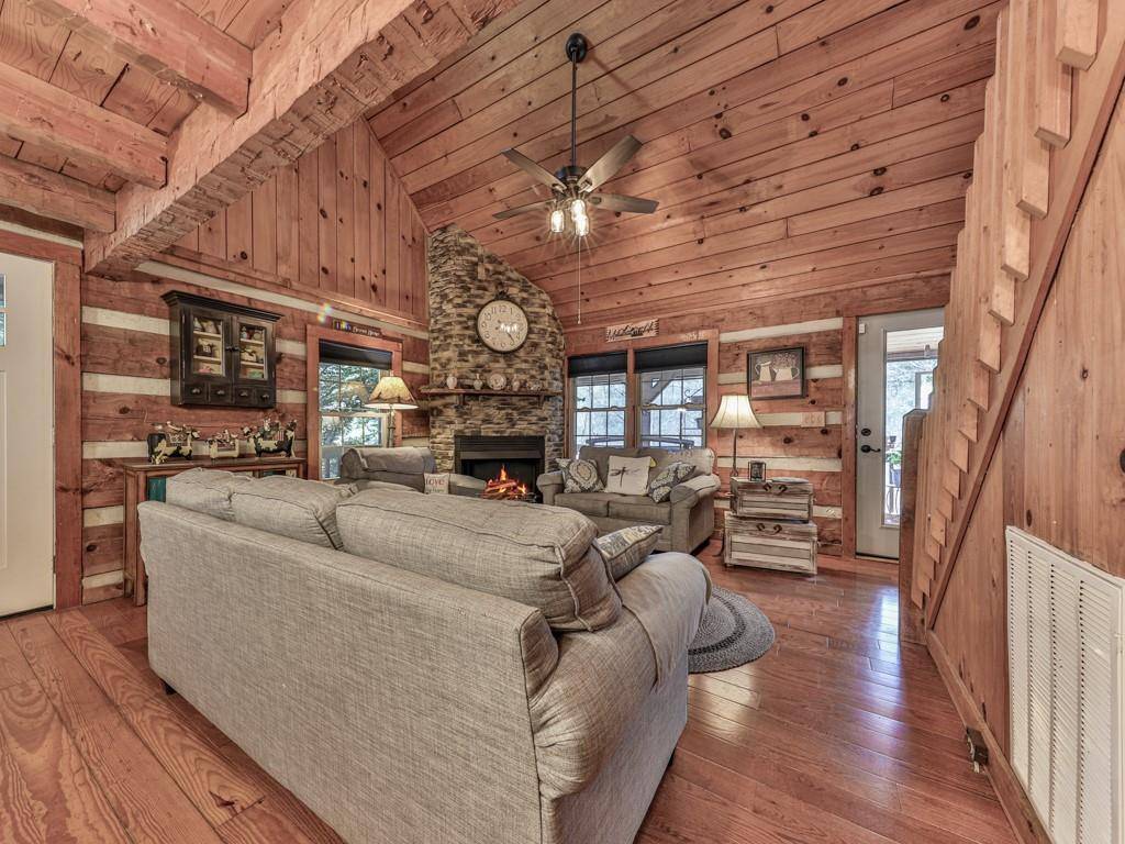 Ellijay, GA 30540,228 Indigo DR