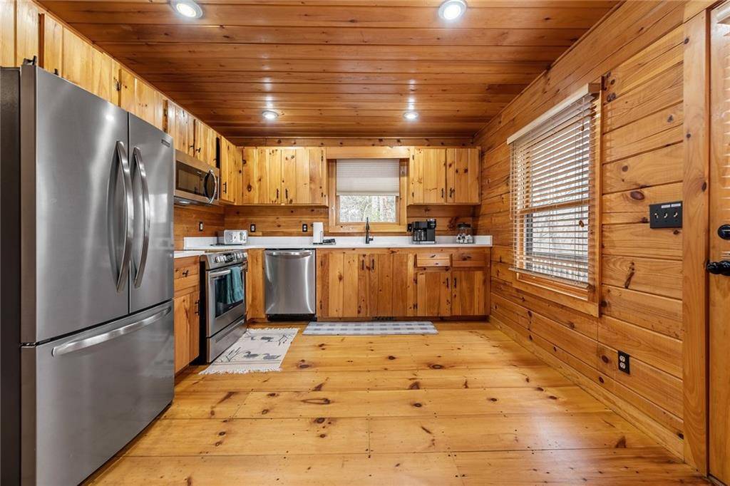 Blue Ridge, GA 30513,106 Underlook RD