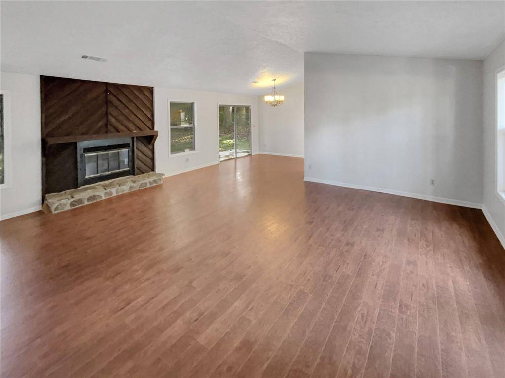 Kennesaw, GA 30144,4095 Maxanne DR NW