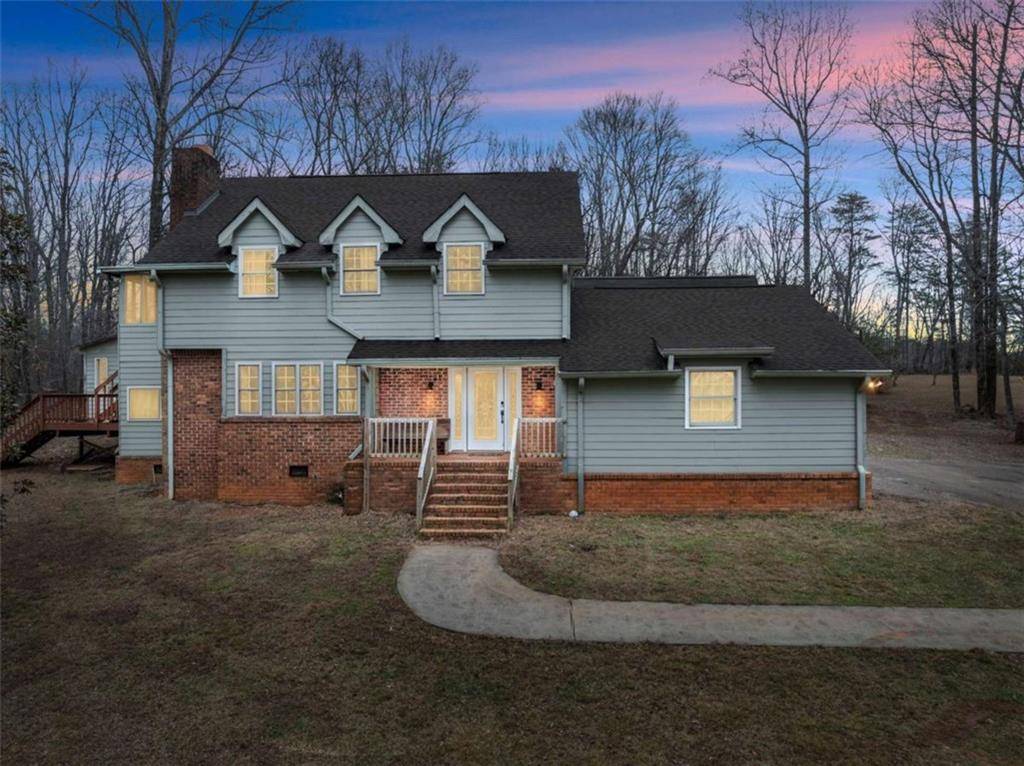 Dahlonega, GA 30533,532 Ridley RD