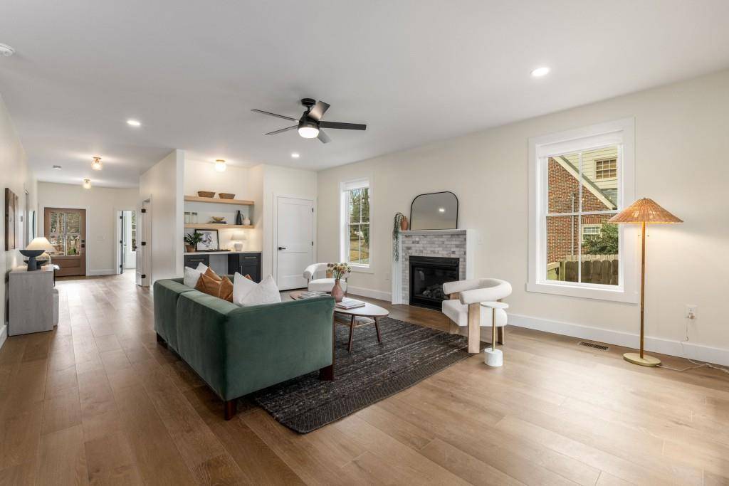 Atlanta, GA 30311,2261 Venetian DR