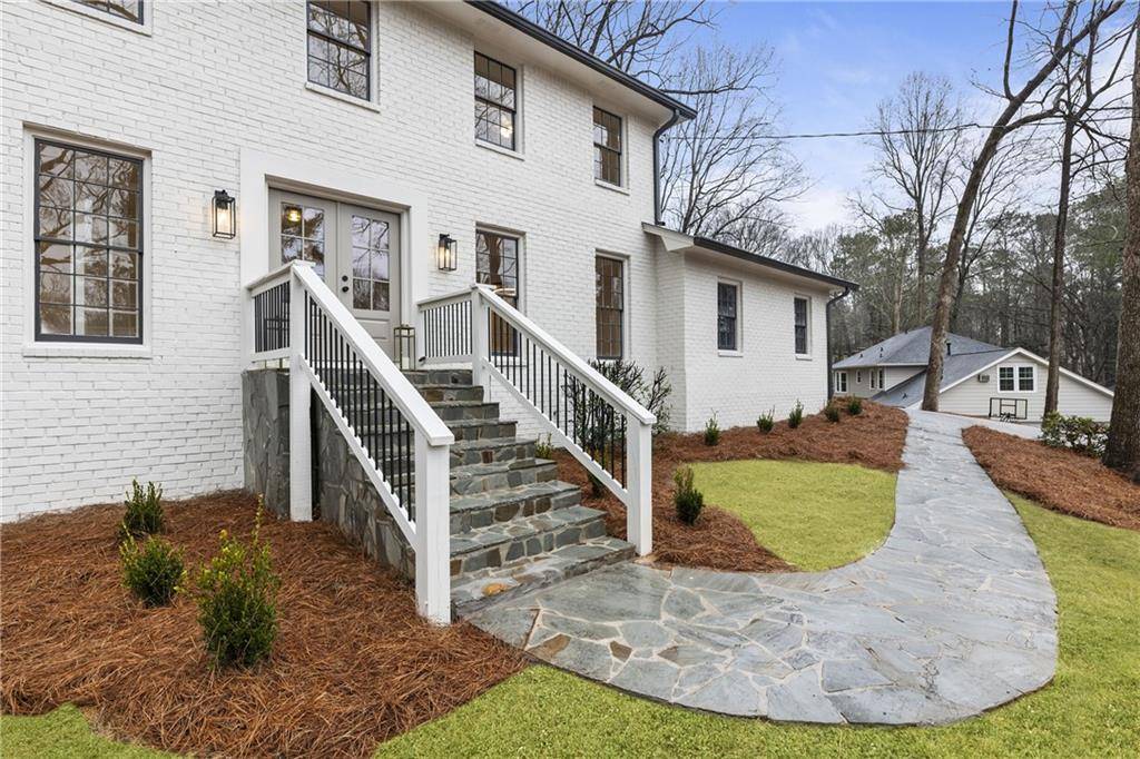 Atlanta, GA 30338,5548 Martina WAY