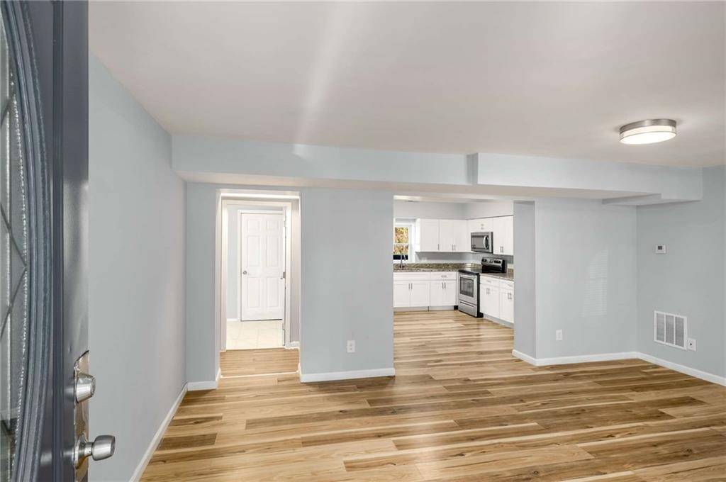 Atlanta, GA 30311,1596 Willowbrook DR SW