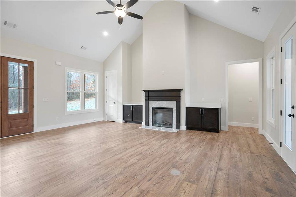 Carrollton, GA 30116,602 Sandhill Hickory Level RD