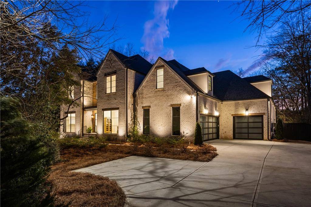 Atlanta, GA 30342,5060 Lake Forrest DR