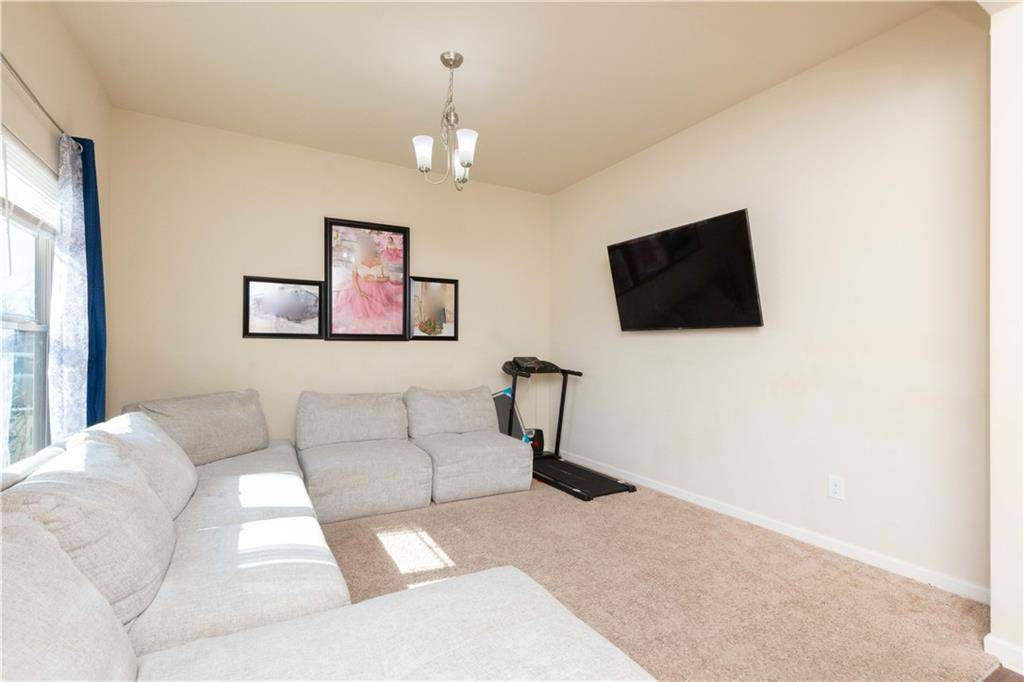 Winder, GA 30680,1962 Roxey LN