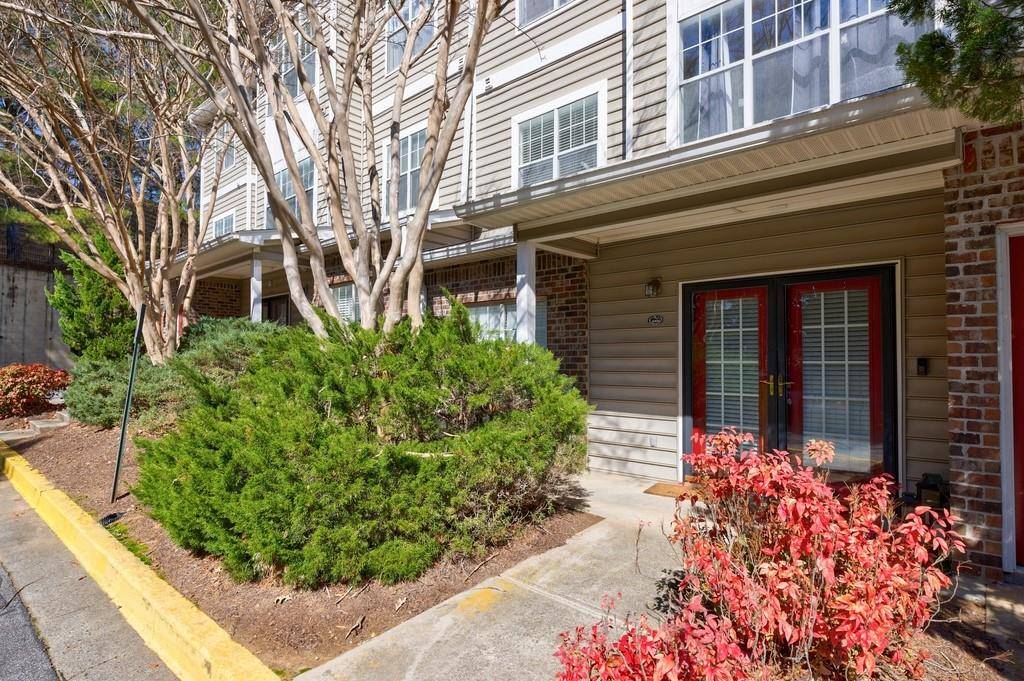 Atlanta, GA 30324,2700 Pine Tree RD NE #4006