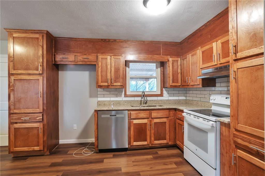 Conyers, GA 30012,1098 Laurel LN NW