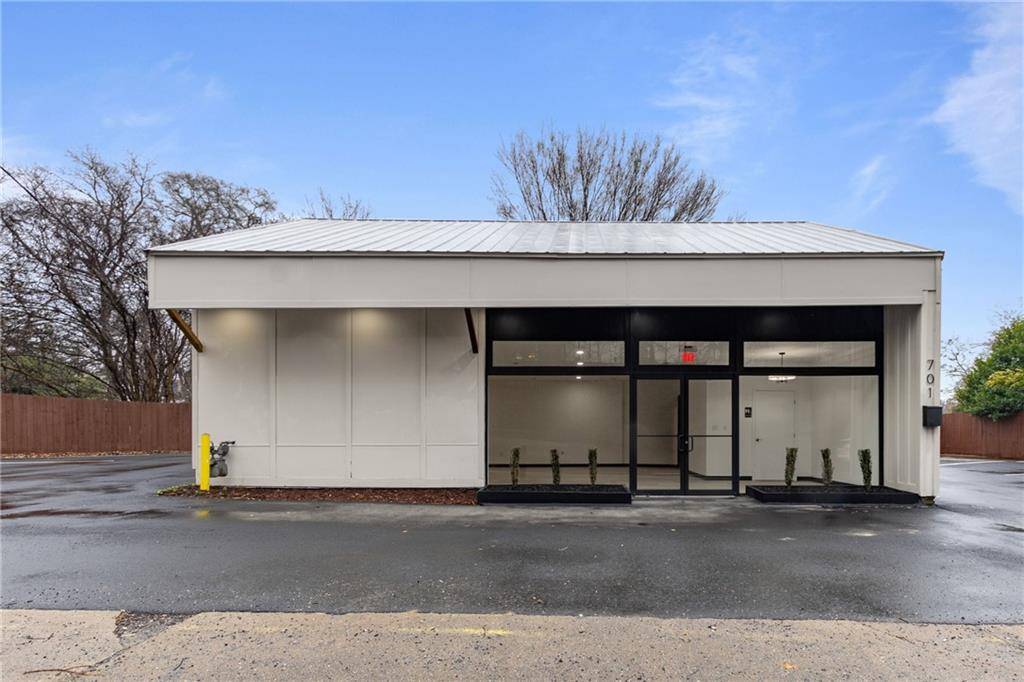 Roswell, GA 30075,701 N Atlanta ST