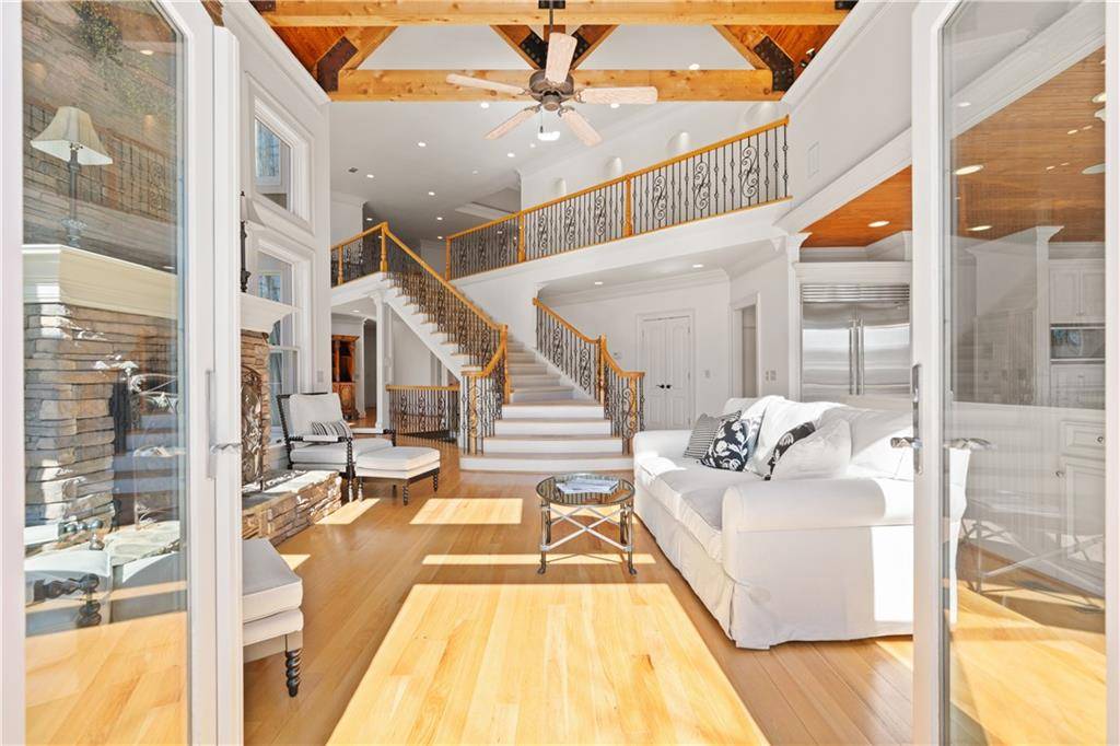 Ball Ground, GA 30107,127 Mills LN
