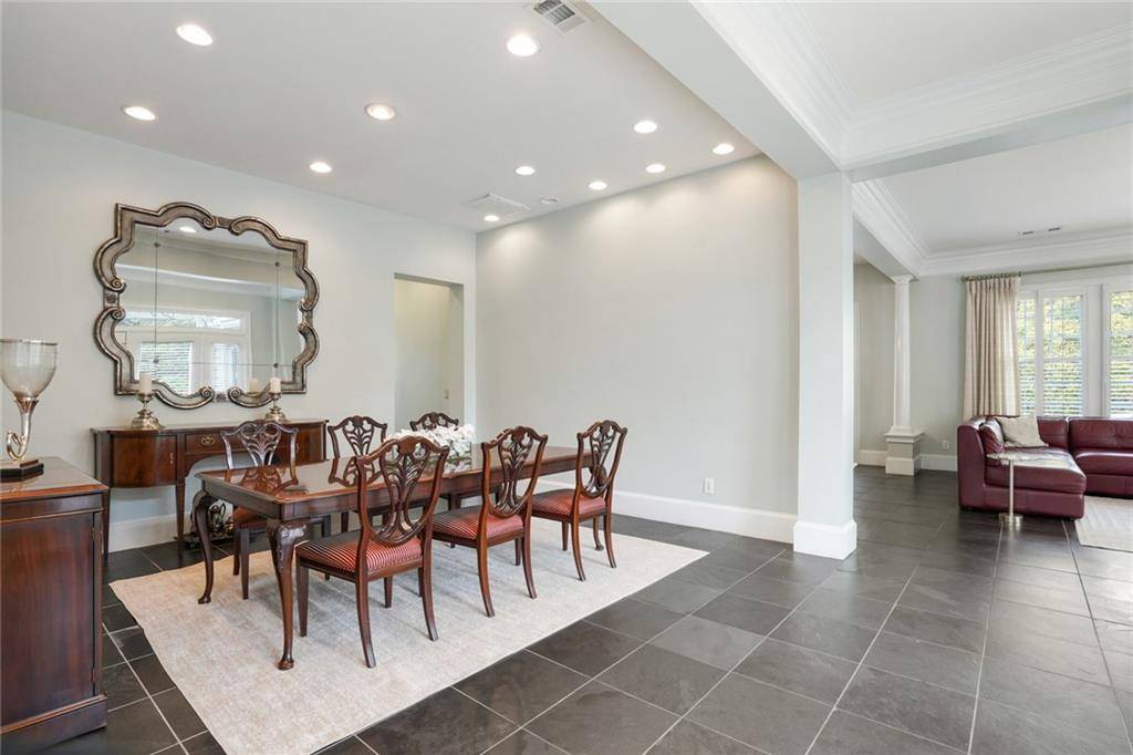 Woodstock, GA 30188,200 Edinburgh LN