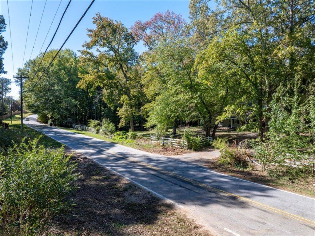 Conyers, GA 30094,724 SE Cowan RD SE