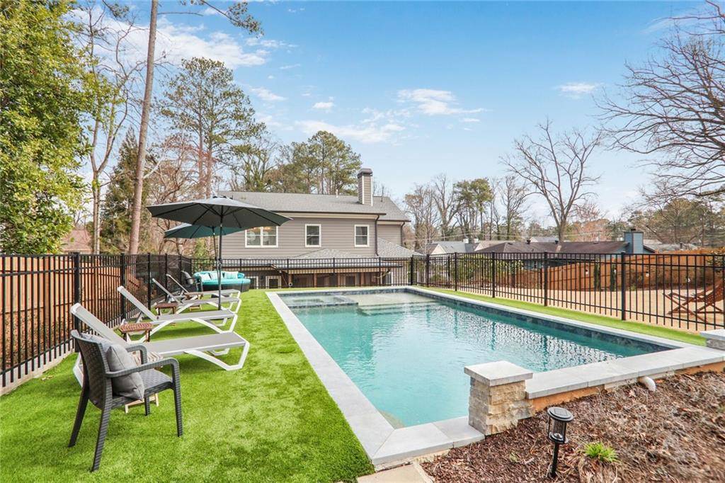 Brookhaven, GA 30319,2922 Parkridge DR NE