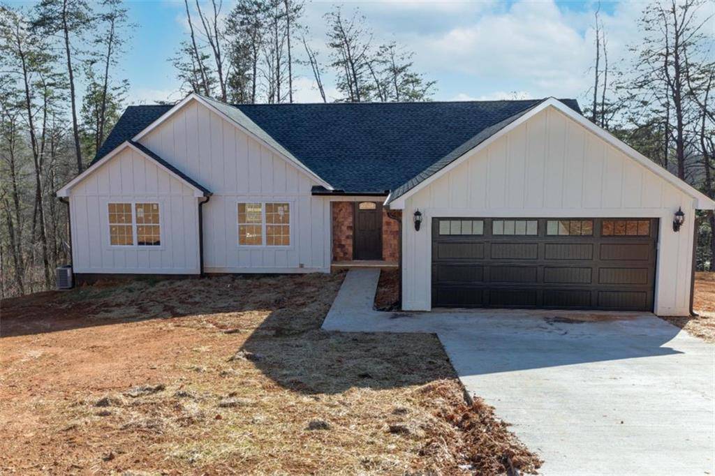 Cleveland, GA 30528,126 Thornblade TRL