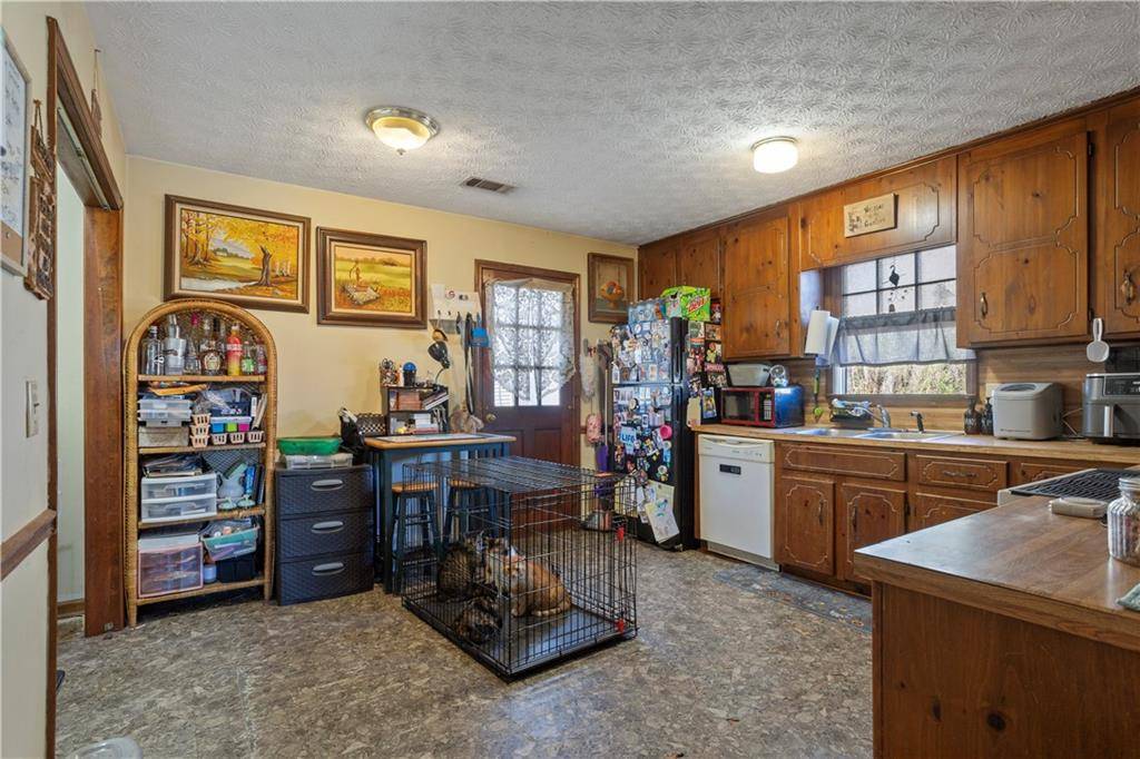 Canton, GA 30115,129 McWhirter PL