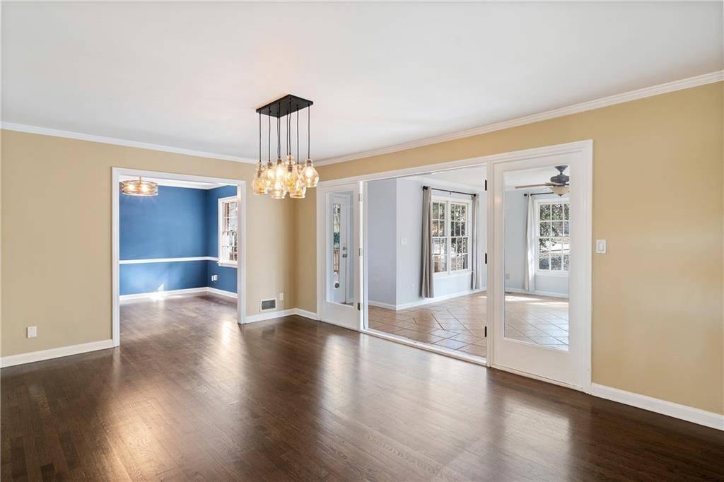 Atlanta, GA 30342,3911 Ivy RD NE