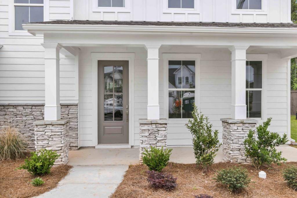 Hoschton, GA 30548,411 Red Wood LN