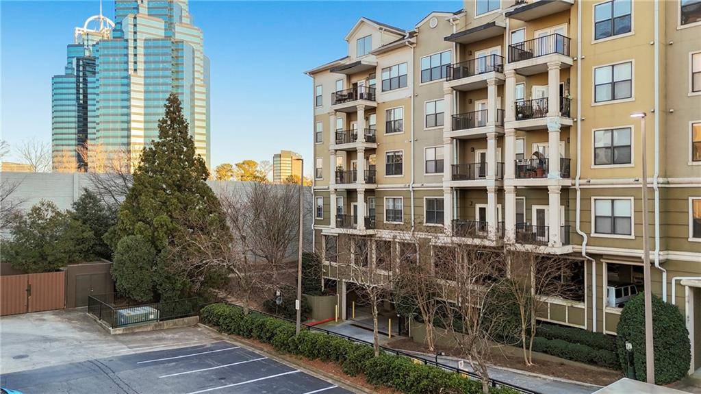 Atlanta, GA 30328,799 Hammond DR #219