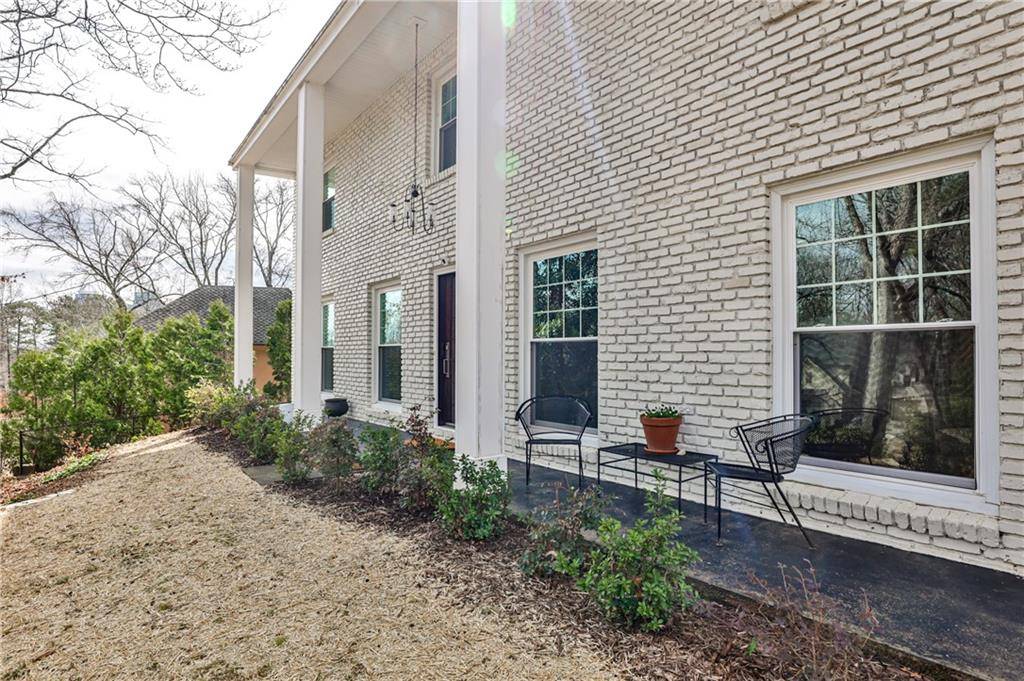 Atlanta, GA 30328,800 Glenairy DR