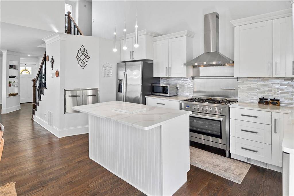 Marietta, GA 30066,2826 Cobb Place Manor CT