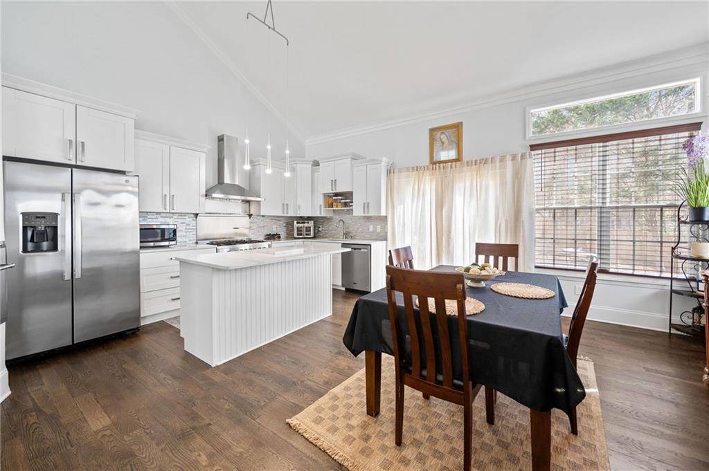 Marietta, GA 30066,2826 Cobb Place Manor CT