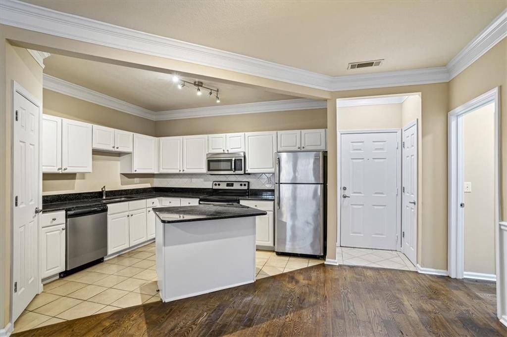 Atlanta, GA 30338,1850 Cotillion DR #3222