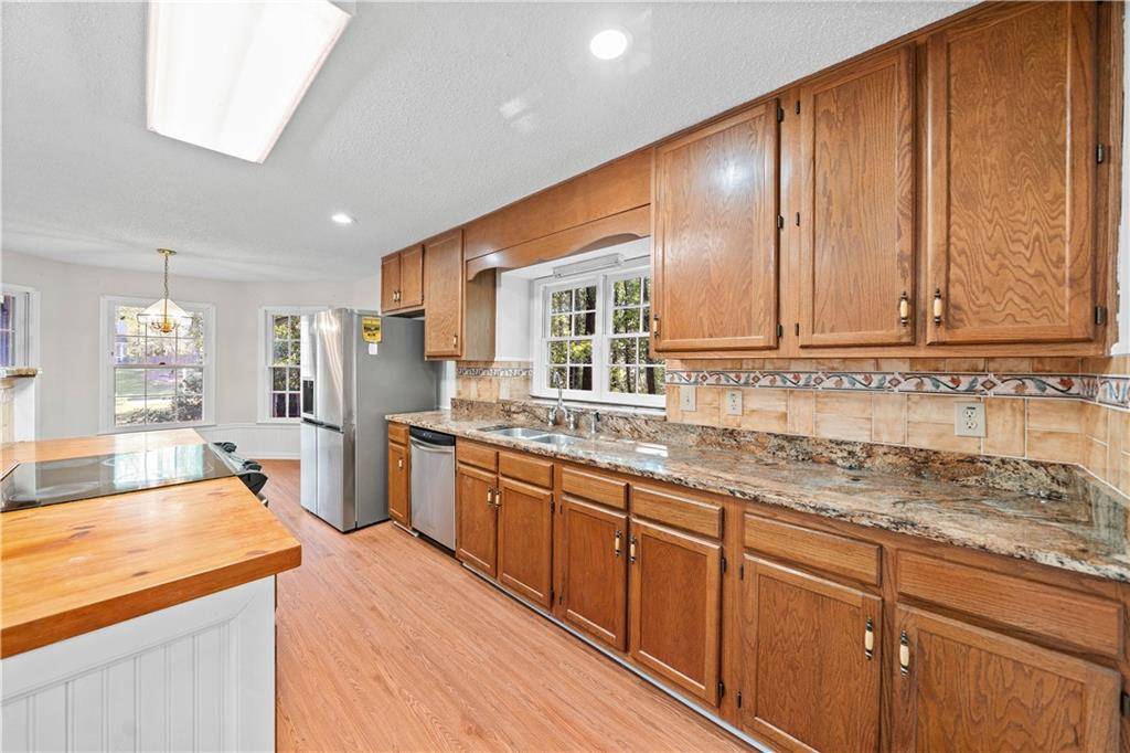 Hiram, GA 30141,395 Lake Swan CT