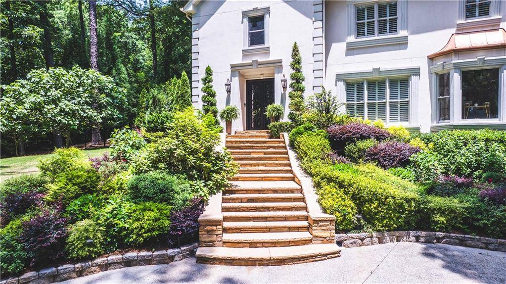 Atlanta, GA 30327,1165 E Beechwood DR NW