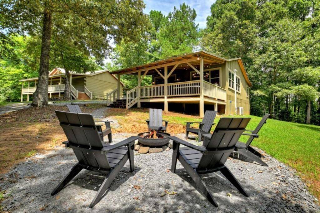 Mineral Bluff, GA 30559,201 Parker RDG