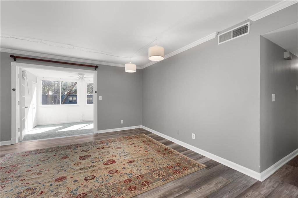 Atlanta, GA 30327,80 Montre SQ NW