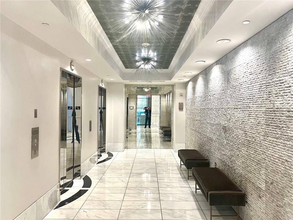 Atlanta, GA 30305,325 E Paces Ferry RD NE #1606