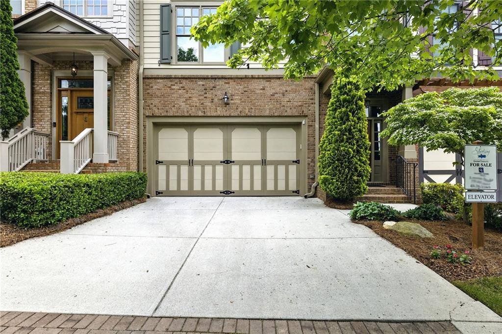 Flowery Branch, GA 30542,6947 FELLOWSHIP LN