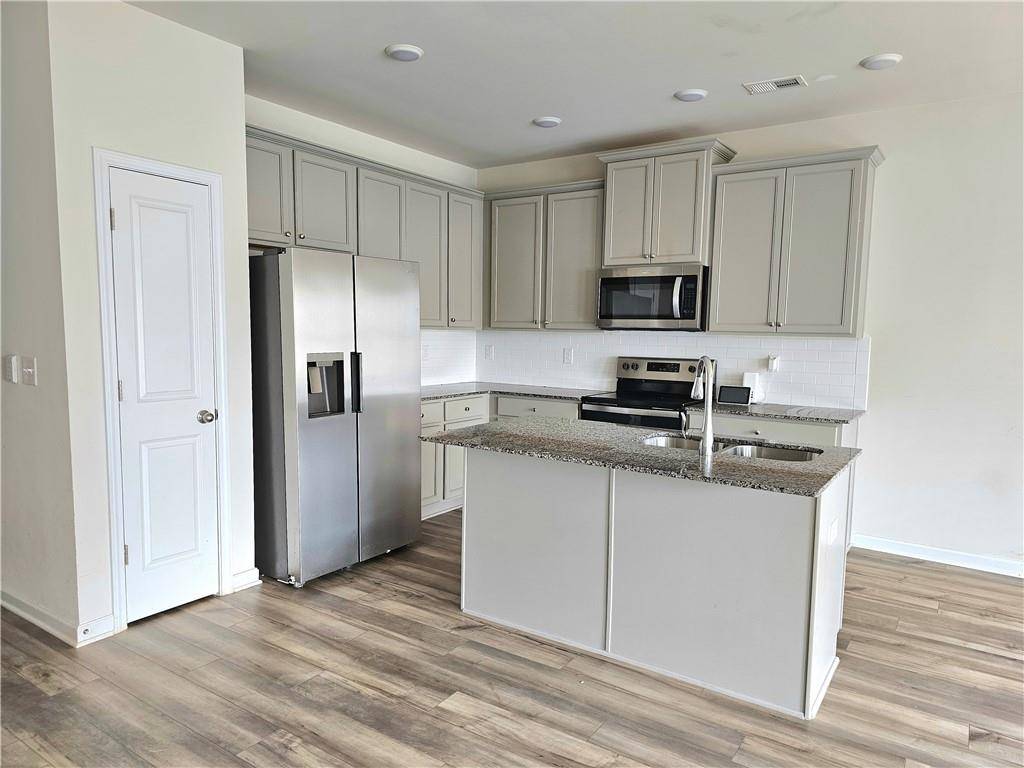Hoschton, GA 30548,120 Regent PARK #1