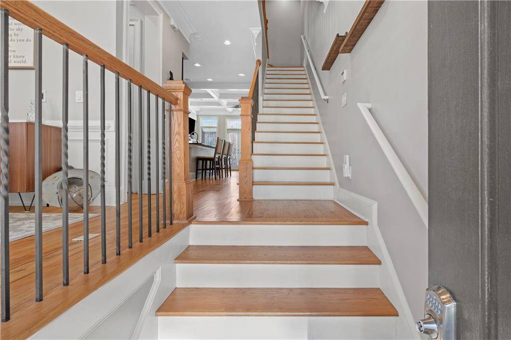 Atlanta, GA 30339,2554 Crescent Park CT #6