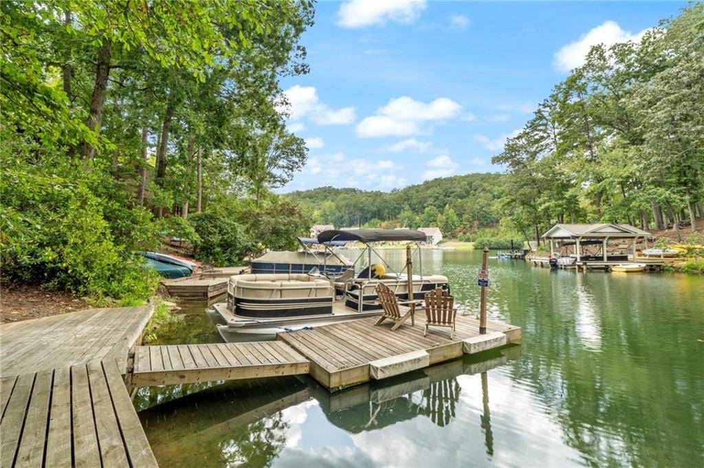 Waleska, GA 30183,114 Narrows LOOP