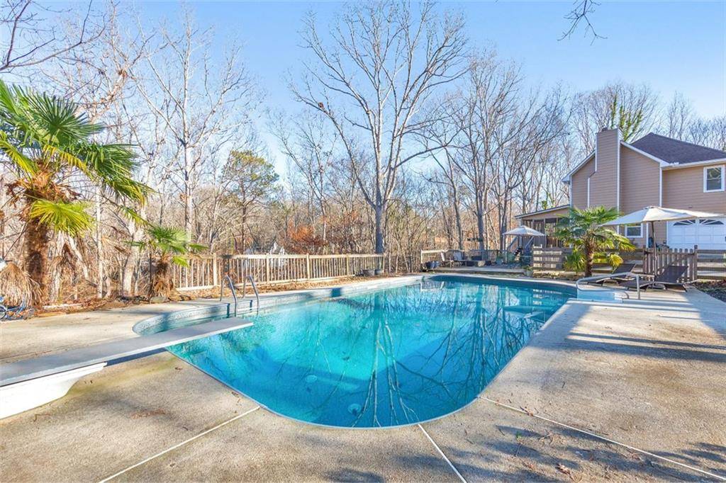 Dallas, GA 30157,98 Due West