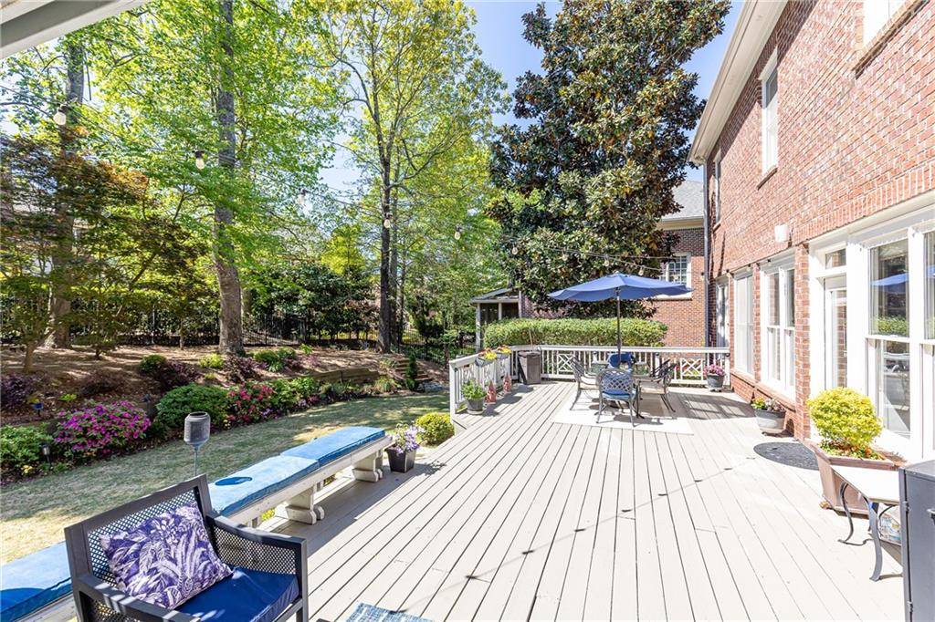 Atlanta, GA 30328,825 Glengate PL