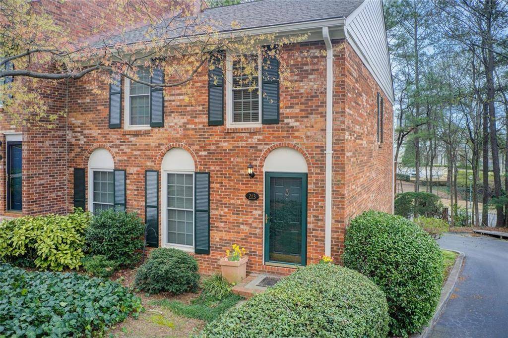 Sandy Springs, GA 30328,213 The South Chace NE