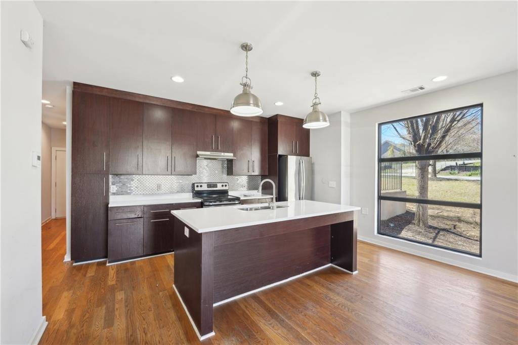 Atlanta, GA 30312,472 Martin ST SE #1