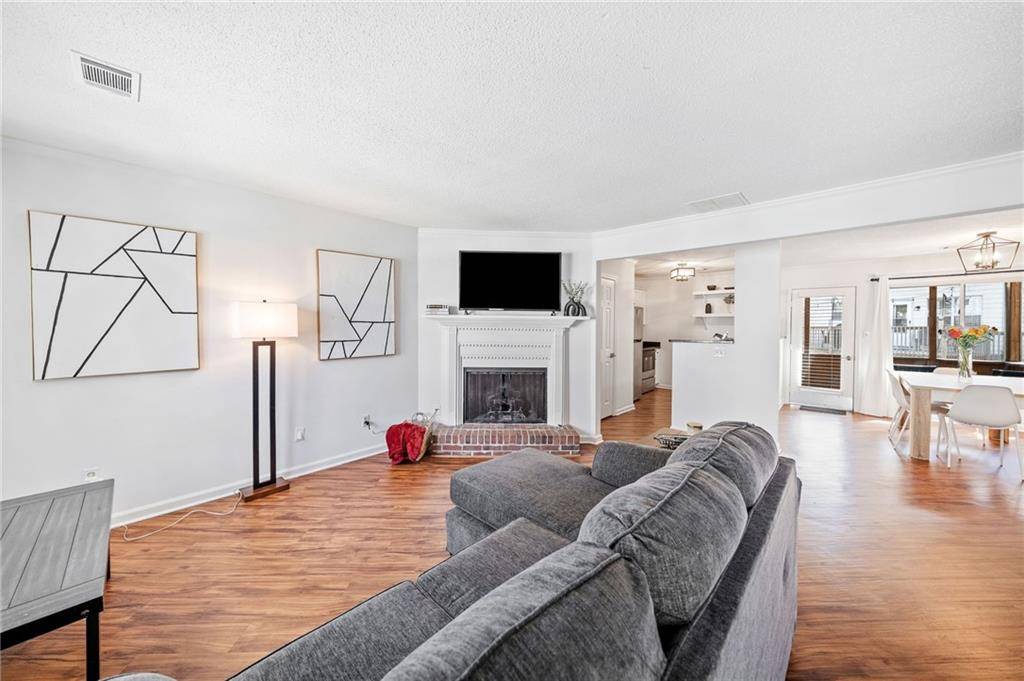 Smyrna, GA 30080,2024 Oakley TRCE SE