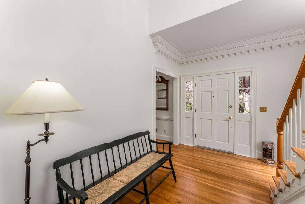 Sandy Springs, GA 30350,9835 Trace VLY