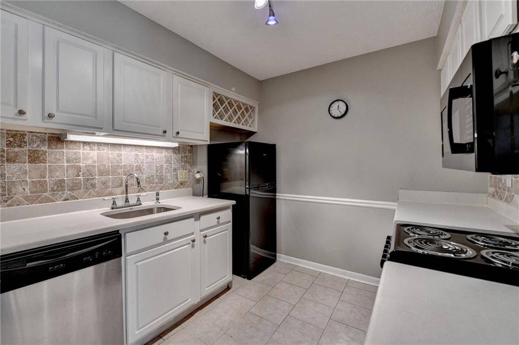 Atlanta, GA 30342,5159 Roswell RD #7