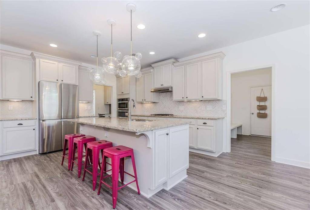 Hoschton, GA 30548,6298 Cedar Springs LN