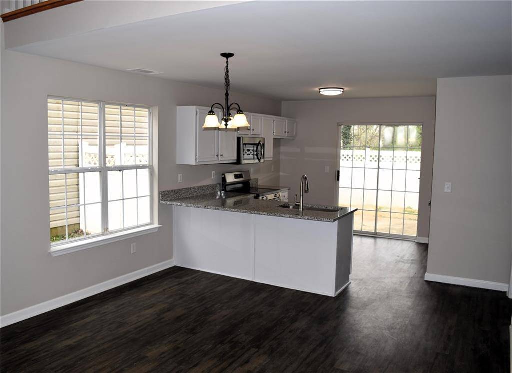 Canton, GA 30114,253 Woodland WAY